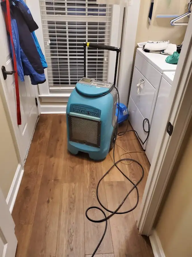 Commercial dehumidifier deployed for Crawl Space Restoration in Cleveland
